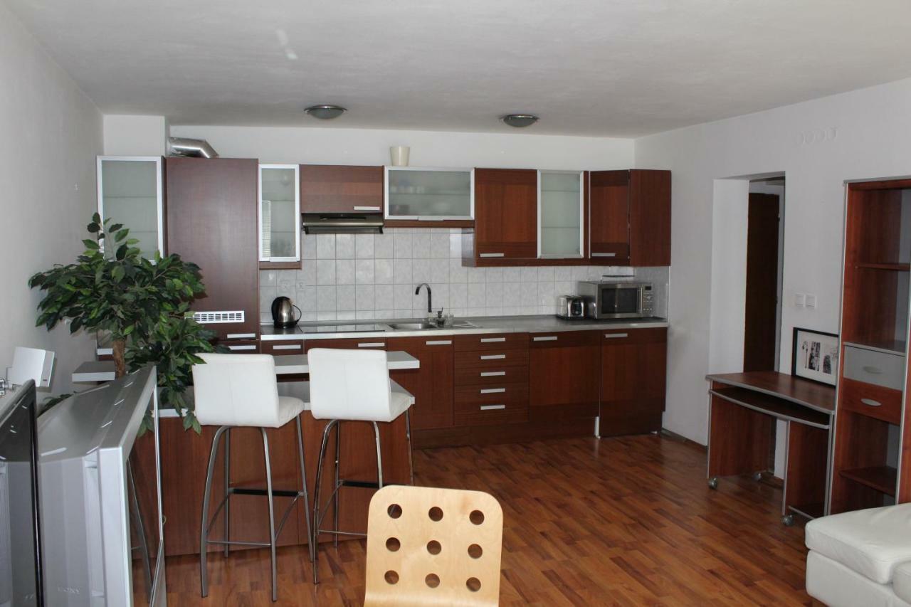Nice Apartment In Old Town 브라티슬라바 외부 사진